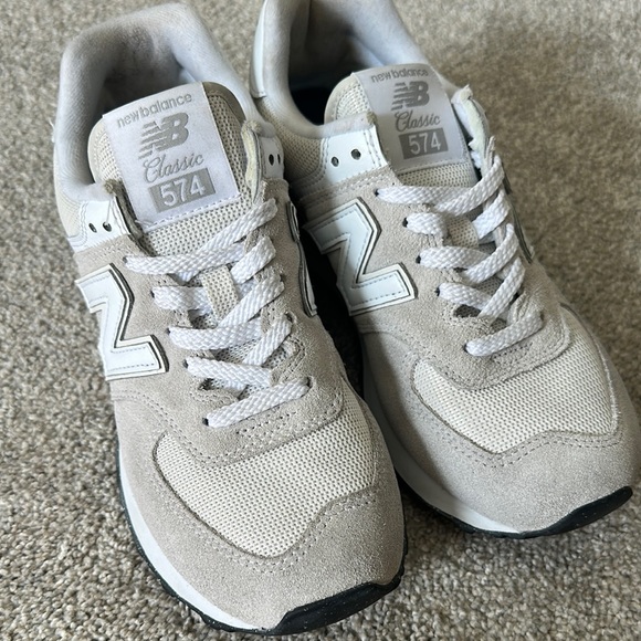 New Balance Women's 574 Core Sneaker - Picture 3 of 8